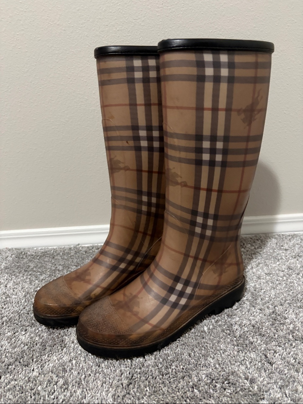 Burberry Rain Boots women’s Size
6 1/2 Nova Check Designer Winter - Picture 3 of 8